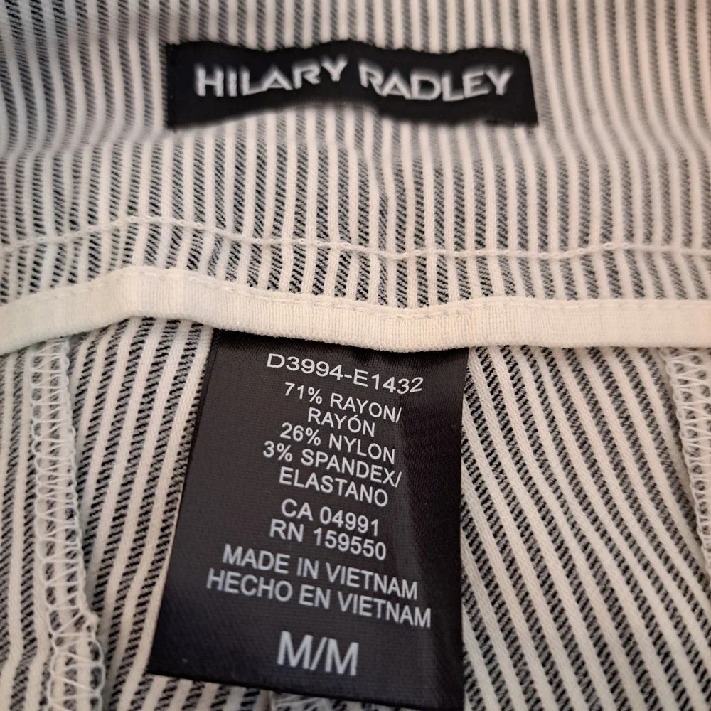 Hilary Radley Womens Shorts M Black NWT Pinstripe Bermuda 1723-140